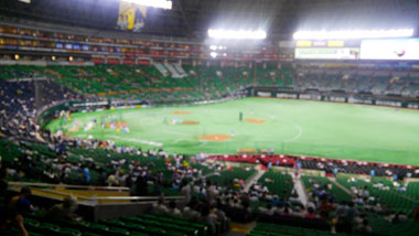 福岡ドームにて野球観戦
